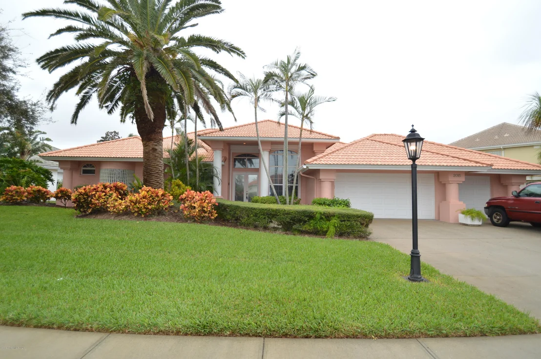 Photo of 2015 Canterbury Drive