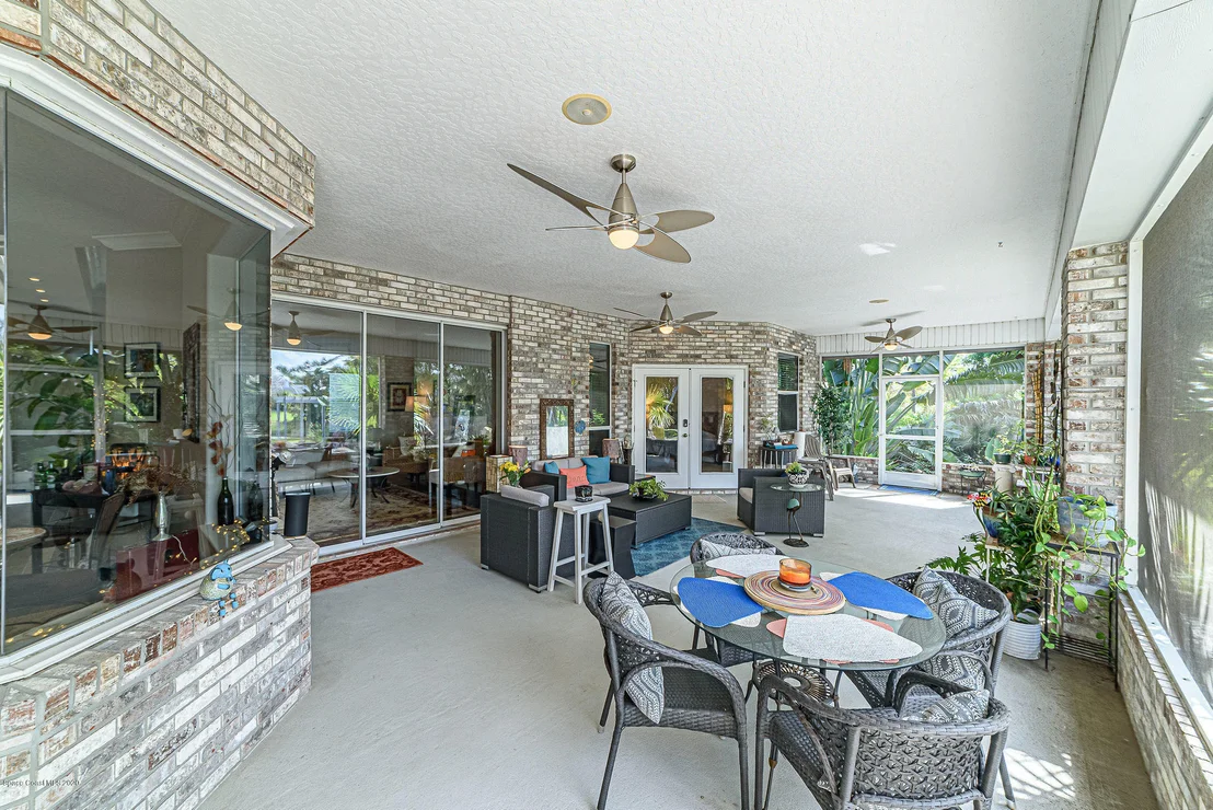 Photo of 4434 Long Lake Road