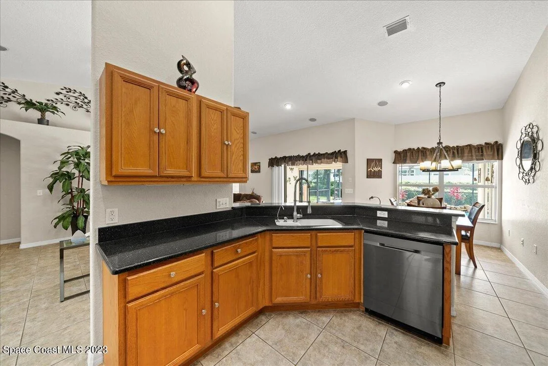 Photo of 704 La Veta Drive