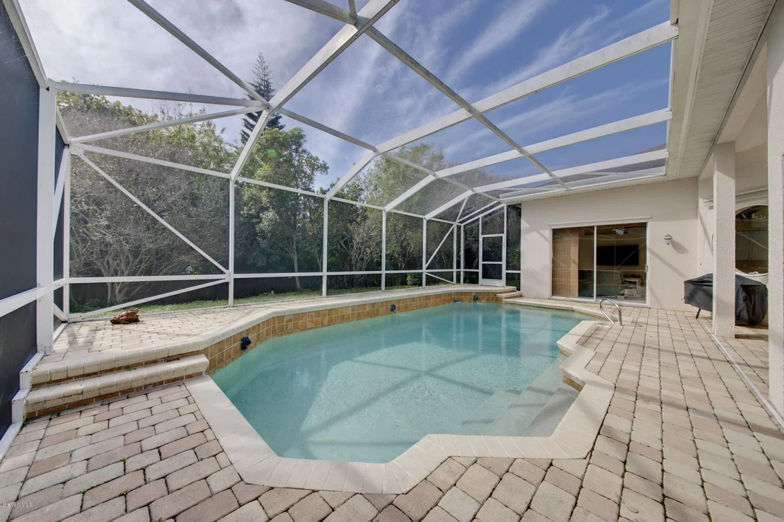 Photo of 313 Island Drive