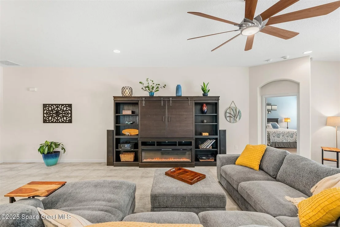 Photo of 541 Stonebriar Drive