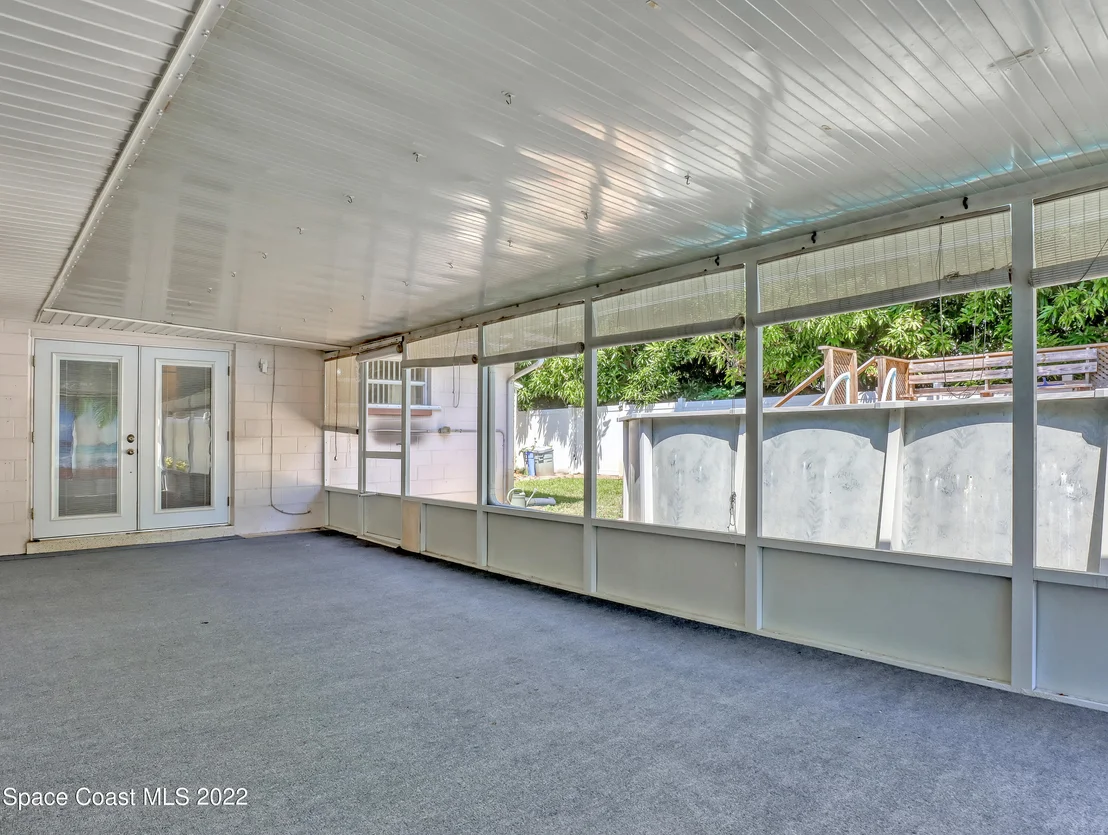 Photo of 916 Kings Post Road