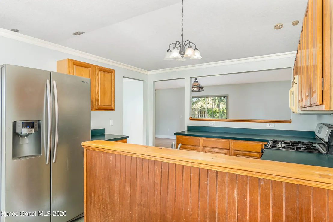 Photo of 216 Oak Lake Road