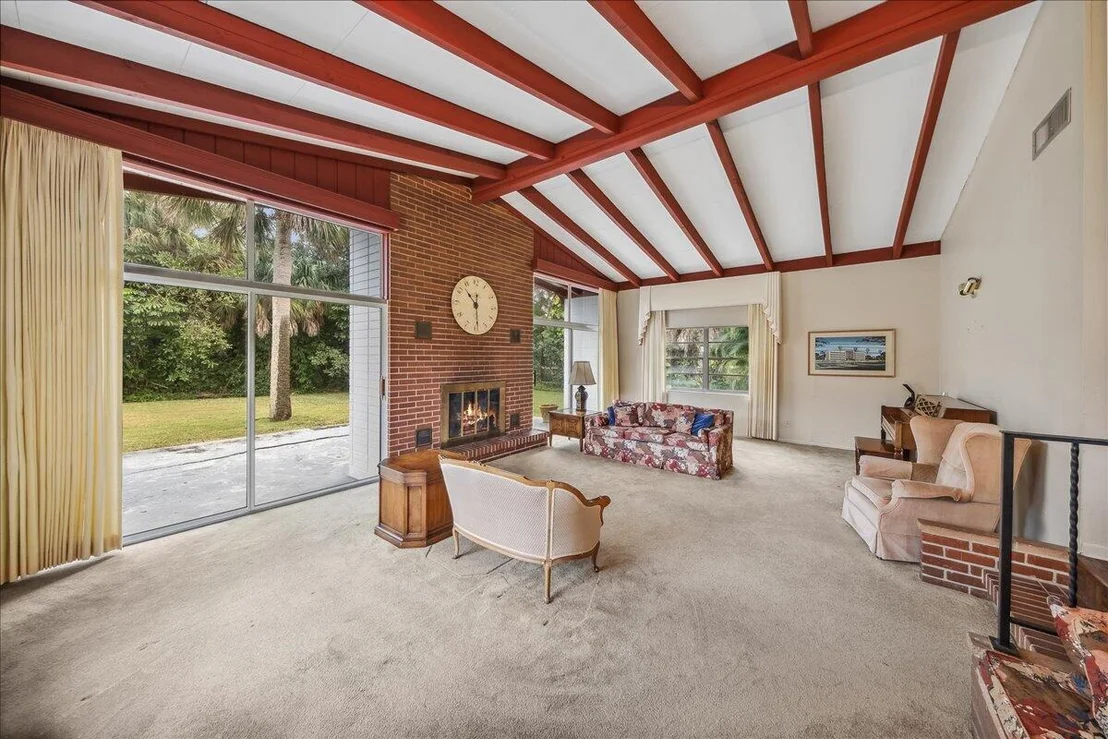 Photo of 311 Par Avenue
