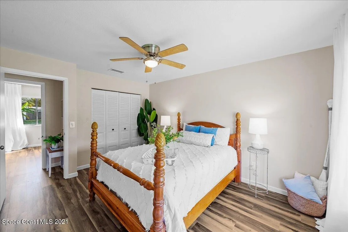 Photo of 1394 Carr Circle NE