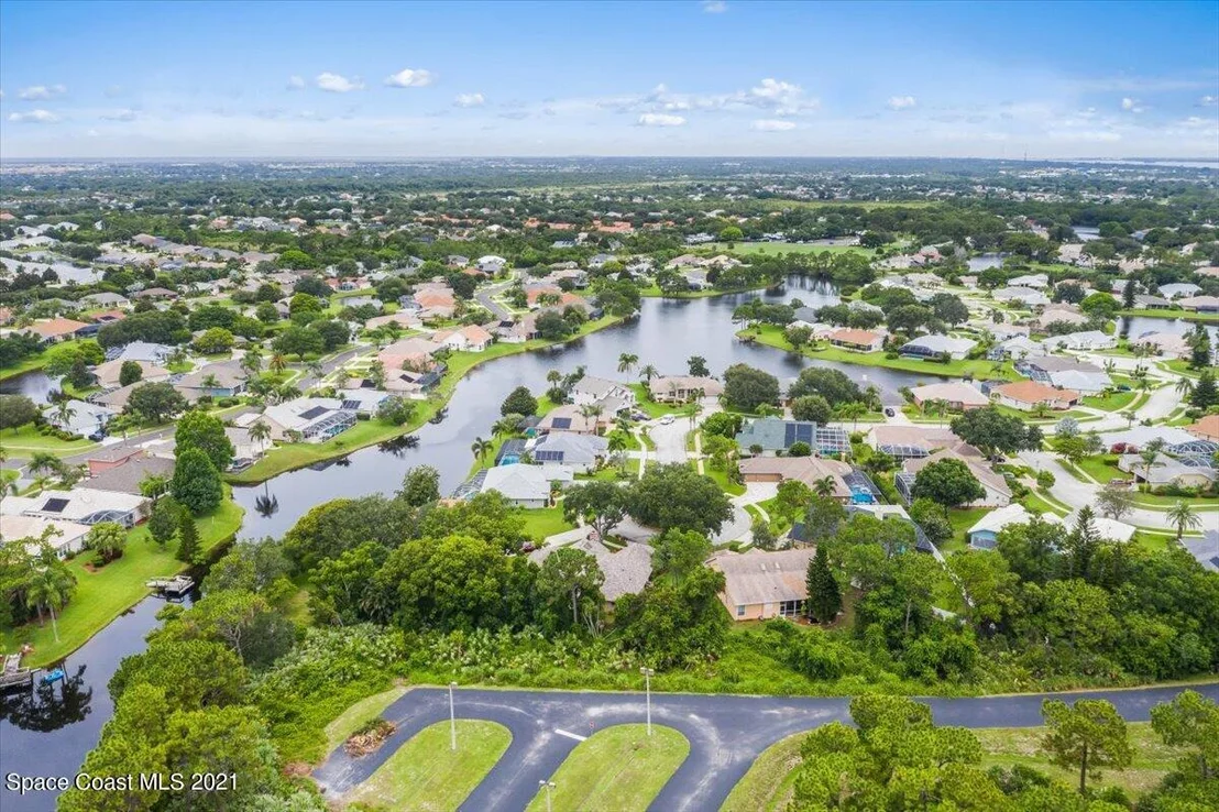 Photo of 772 Lake Drive