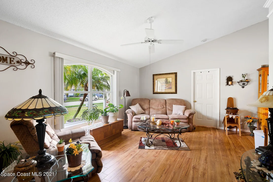 Photo of 2029 Lansing Street