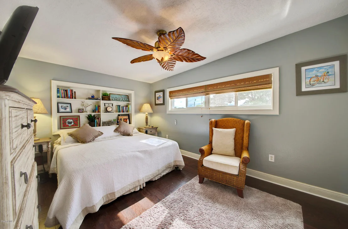 Photo of 469 Angelo Lane