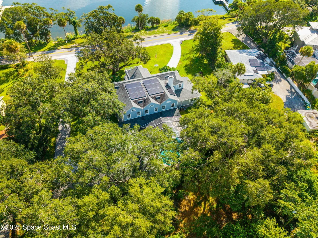 Photo of 875 N Indian River Drive