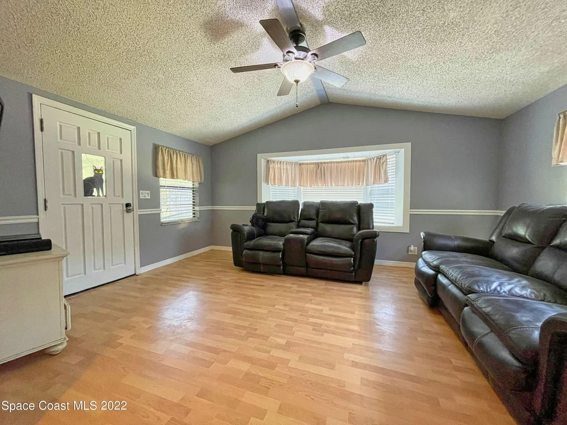 Photo of 1595 Seneca Drive