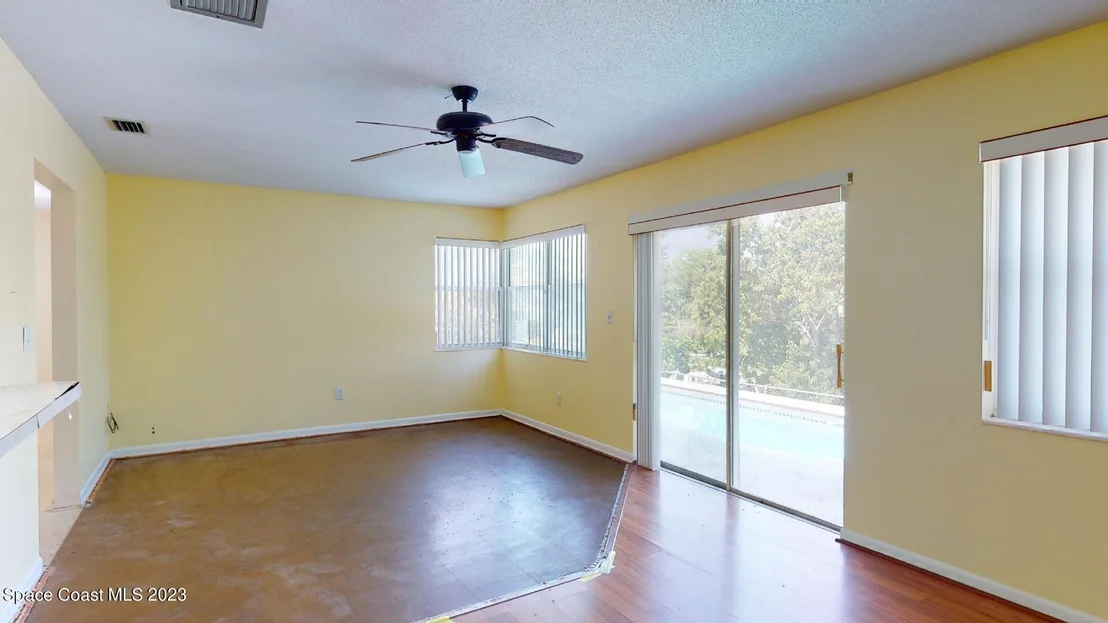 Photo of 813 Vance Circle NE
