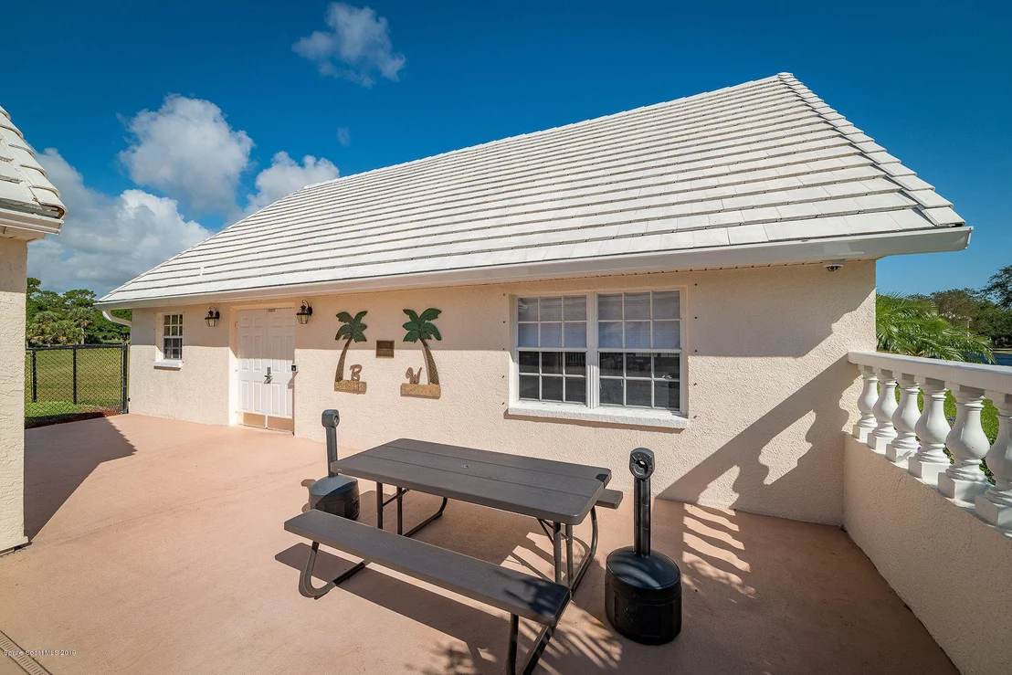 Photo of 1101 Goldenrod Circle NE