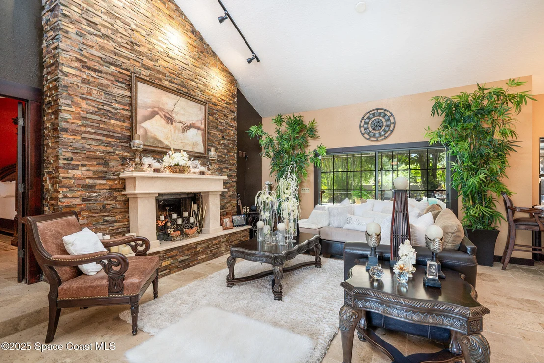 Photo of 562 Lake Ashley Circle