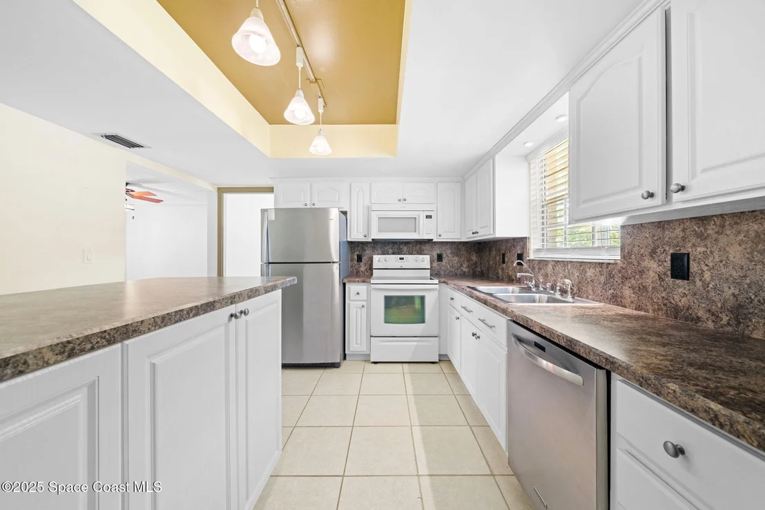 Photo of 611 Dundee Circle