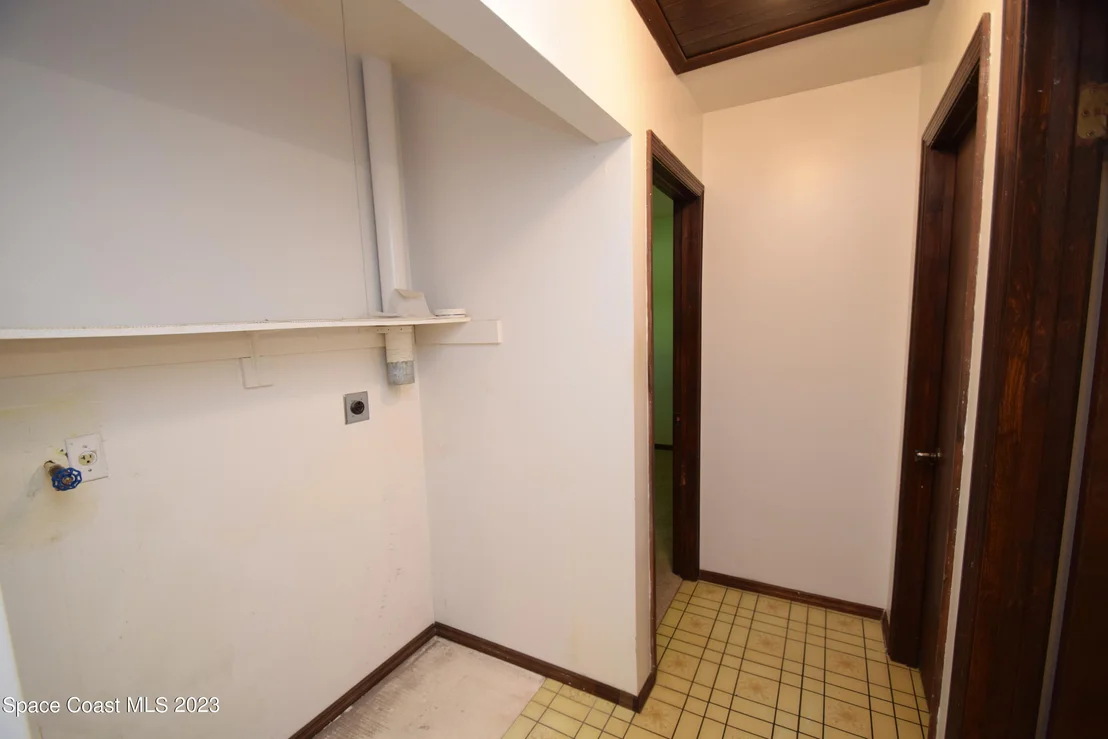 Photo of 2660 Weber Road