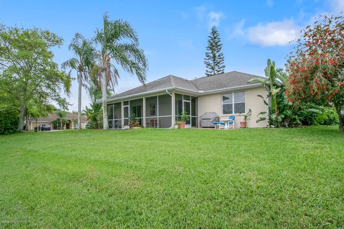 Photo of 4926 Buttonwood Drive