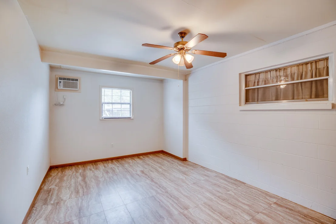 Photo of 1027 Green Road