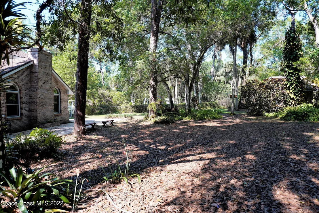 Photo of 686 Hammock Road