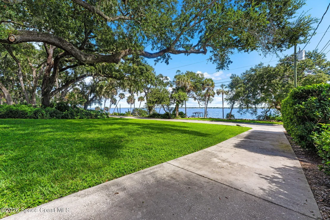 Photo of 1001 N Indian River Drive