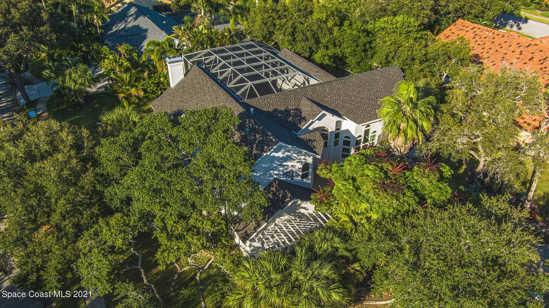 Photo of 472 Peregrine Drive
