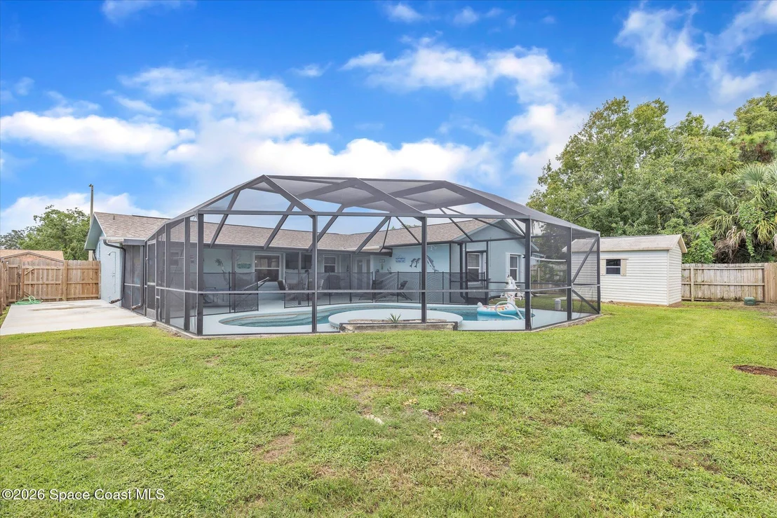 Photo of 233 Cinnamon Lake Circle