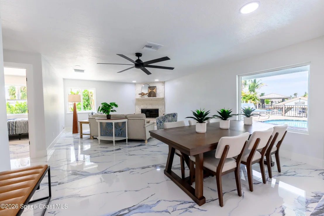 Photo of 398 Riverview Lane