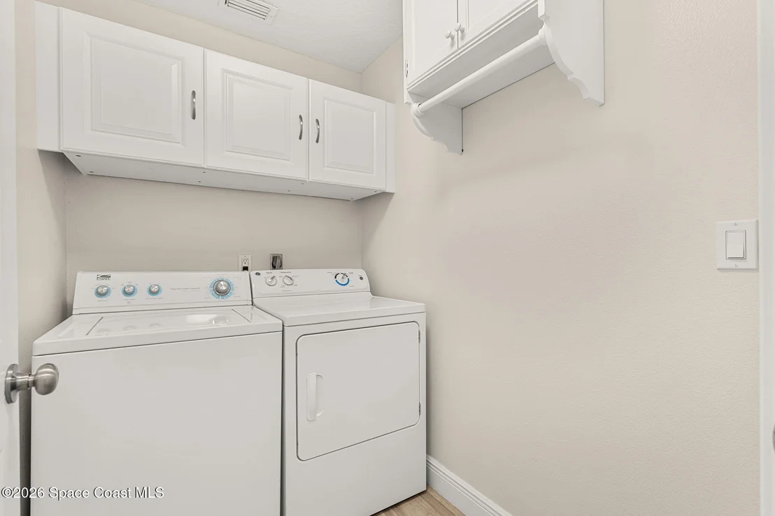 Photo of 327 Island Drive
