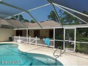 Photo of 2075 Vally Road
