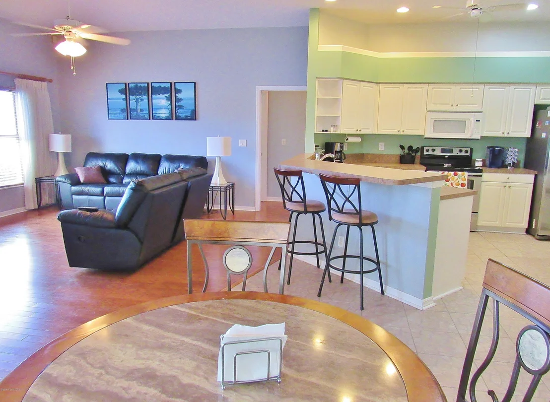 Photo of 969 Kingfisher Way
