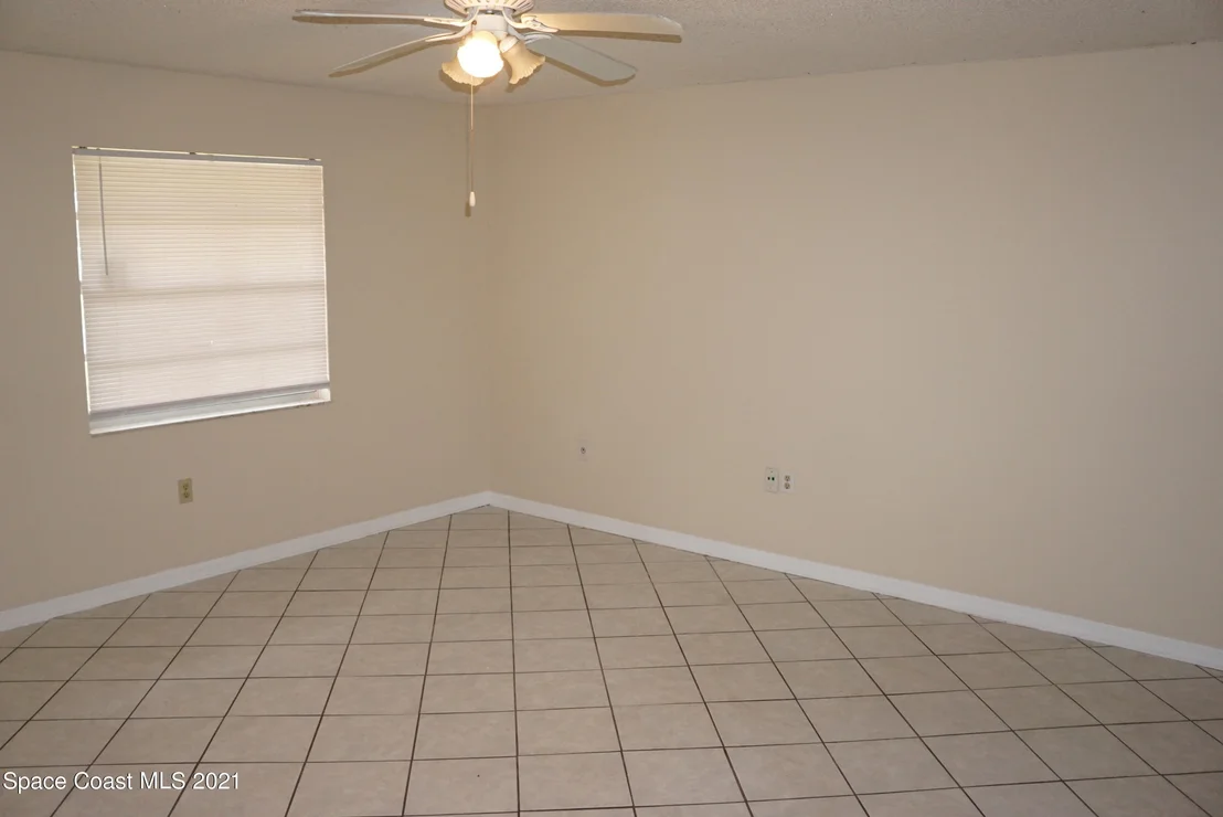 Photo of 1052 Bernice Road