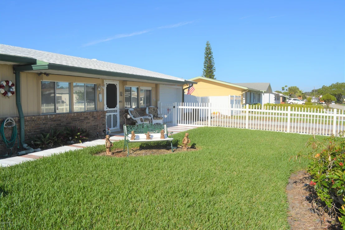 Photo of 960 Bacon Circle NE