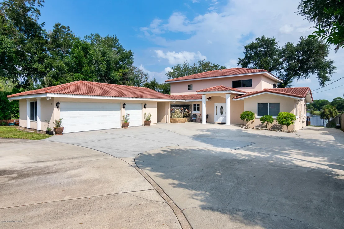 Photo of 984 Placid Drive