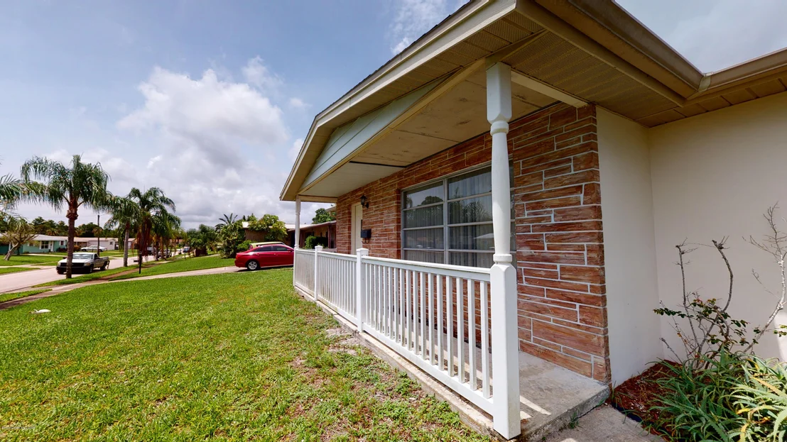 Photo of 566 Ford Circle E