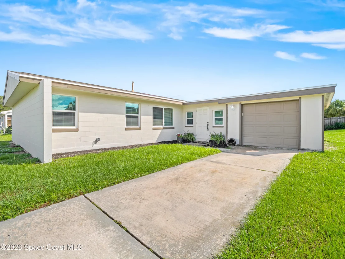 Photo of 956 Beechfern Lane