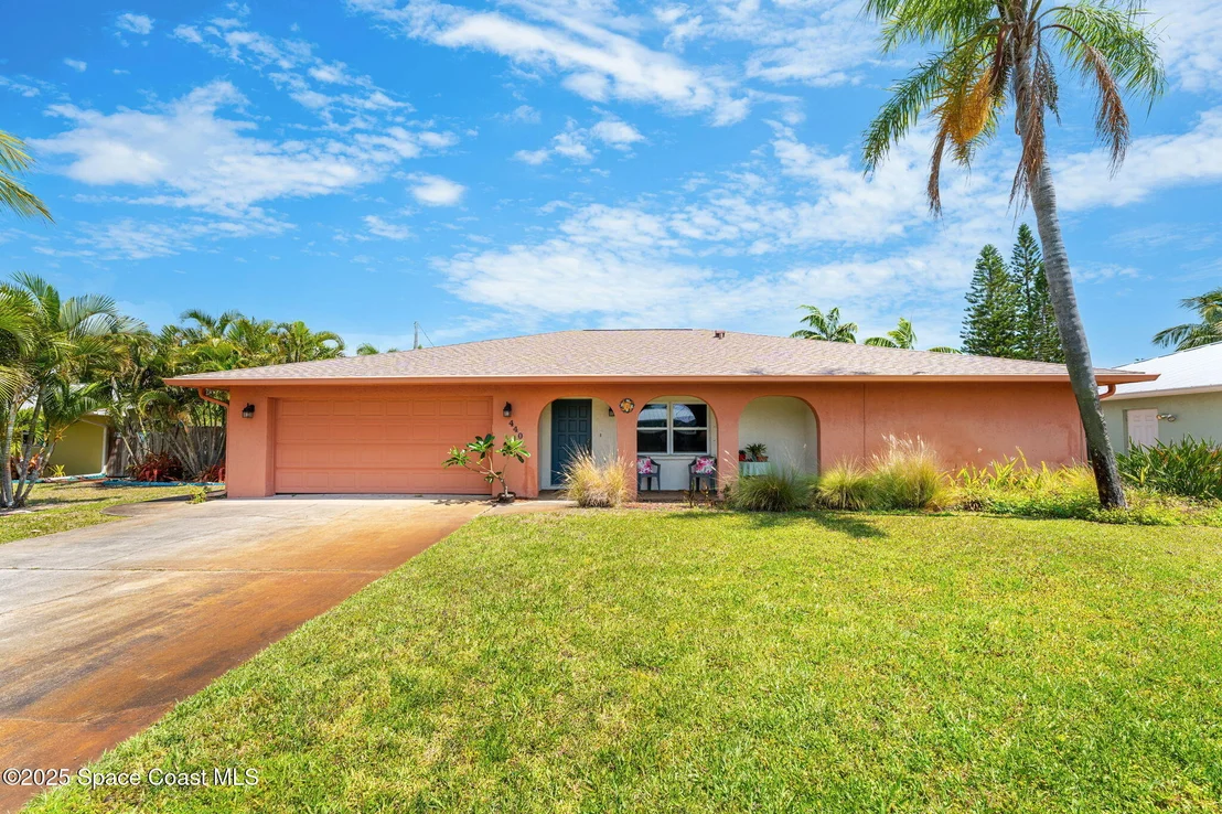 Photo of 440 Pine Tree Drive