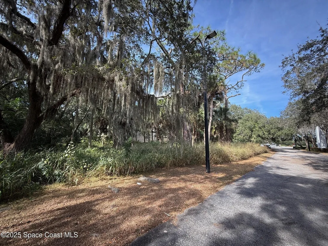 Photo of 0000 Hibiscus Boulevard