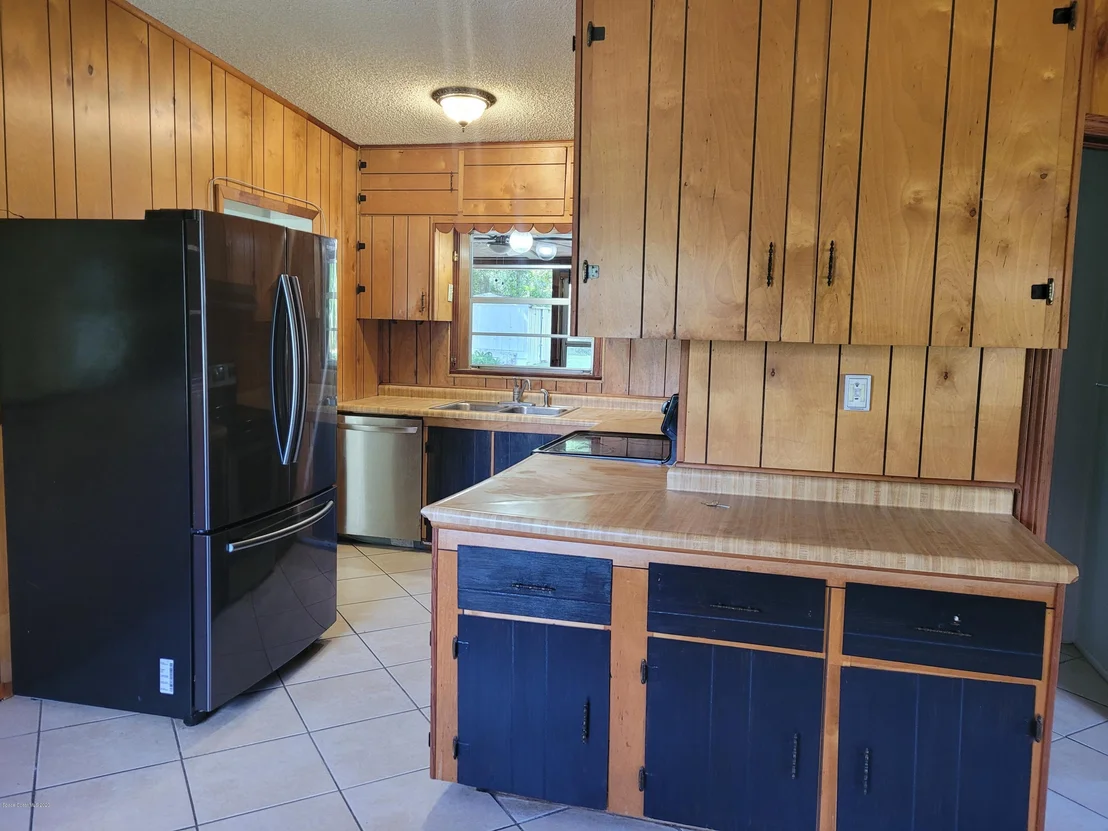 Photo of 351 Pine Avenue