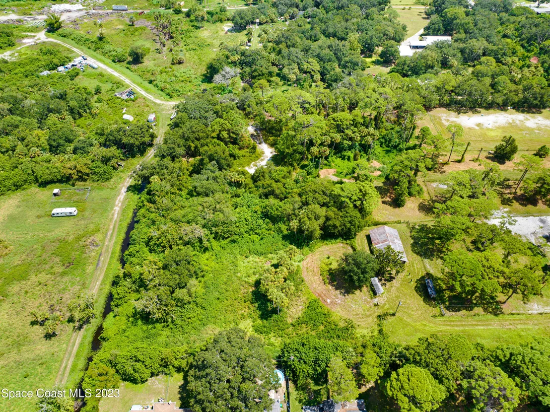 Photo of 2150 Lake Drive