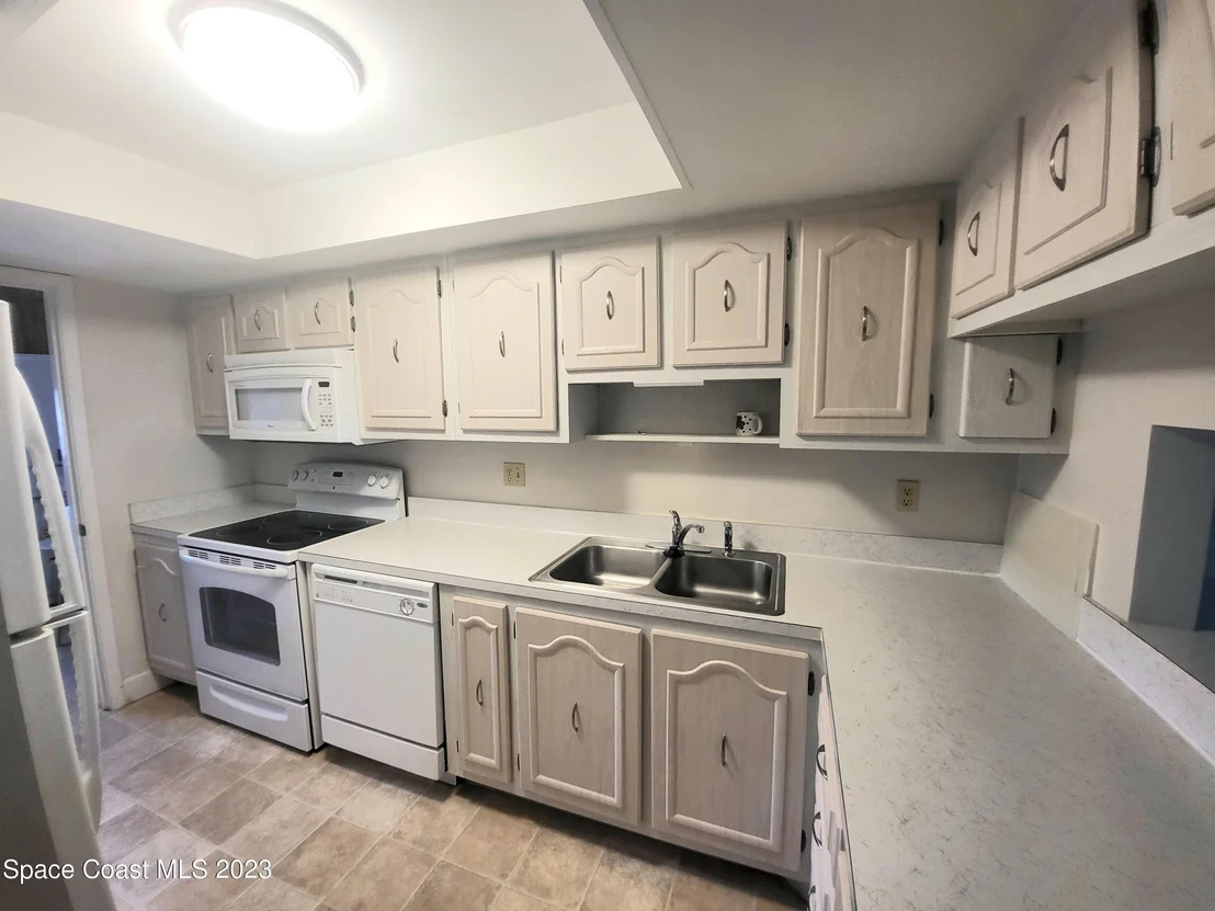 Photo of Unit 301 at 1025 Rockledge Drive