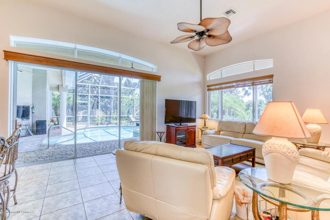 Photo of 979 Warbler Court
