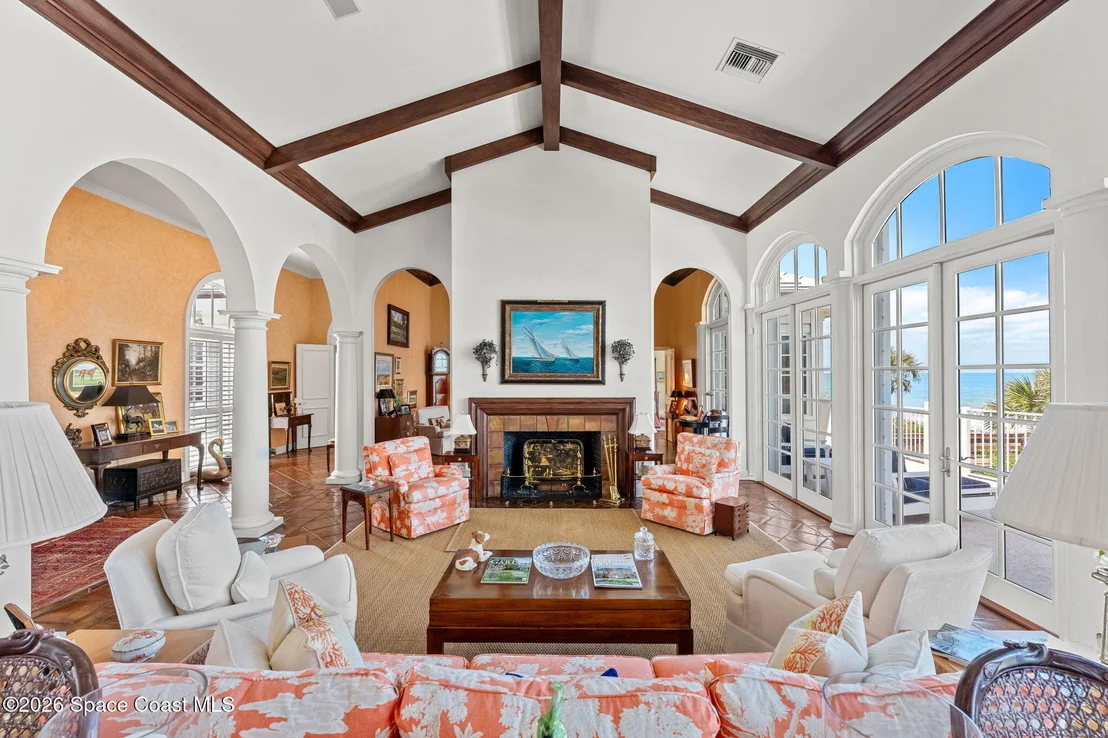 Photo of 680 Ocean Road