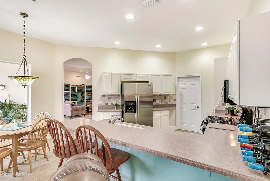 Photo of 925 Palm Brook Drive