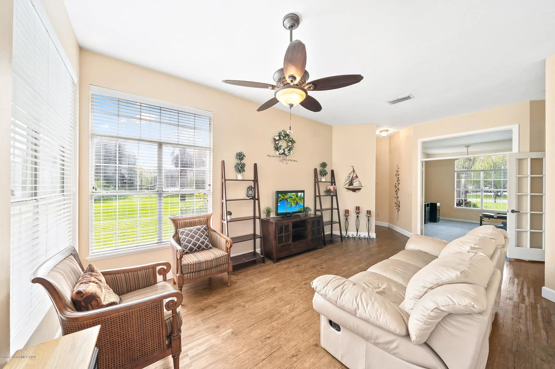 Photo of 4355 Canard Road