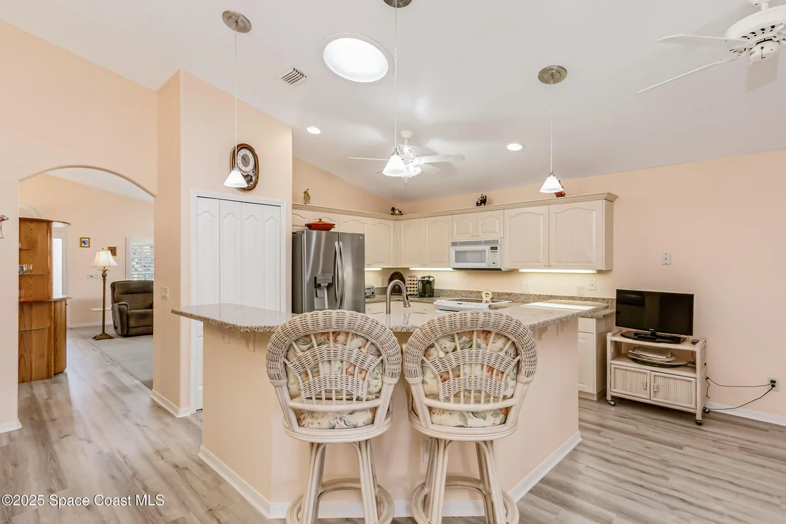 Photo of 1087 Pine Creek Circle NE