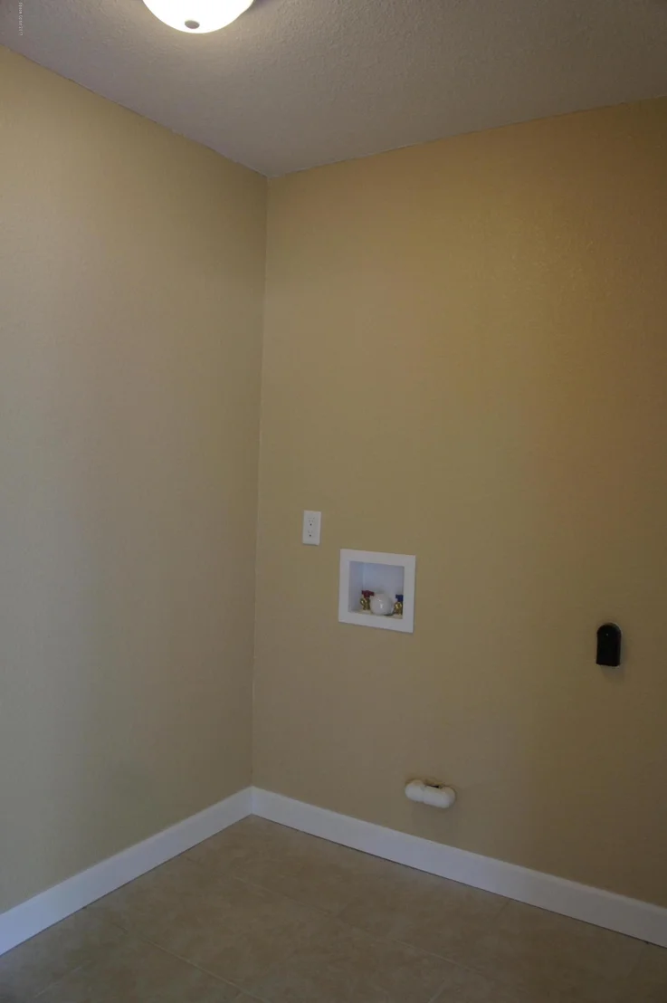 Photo of 1716 Park Avenue
