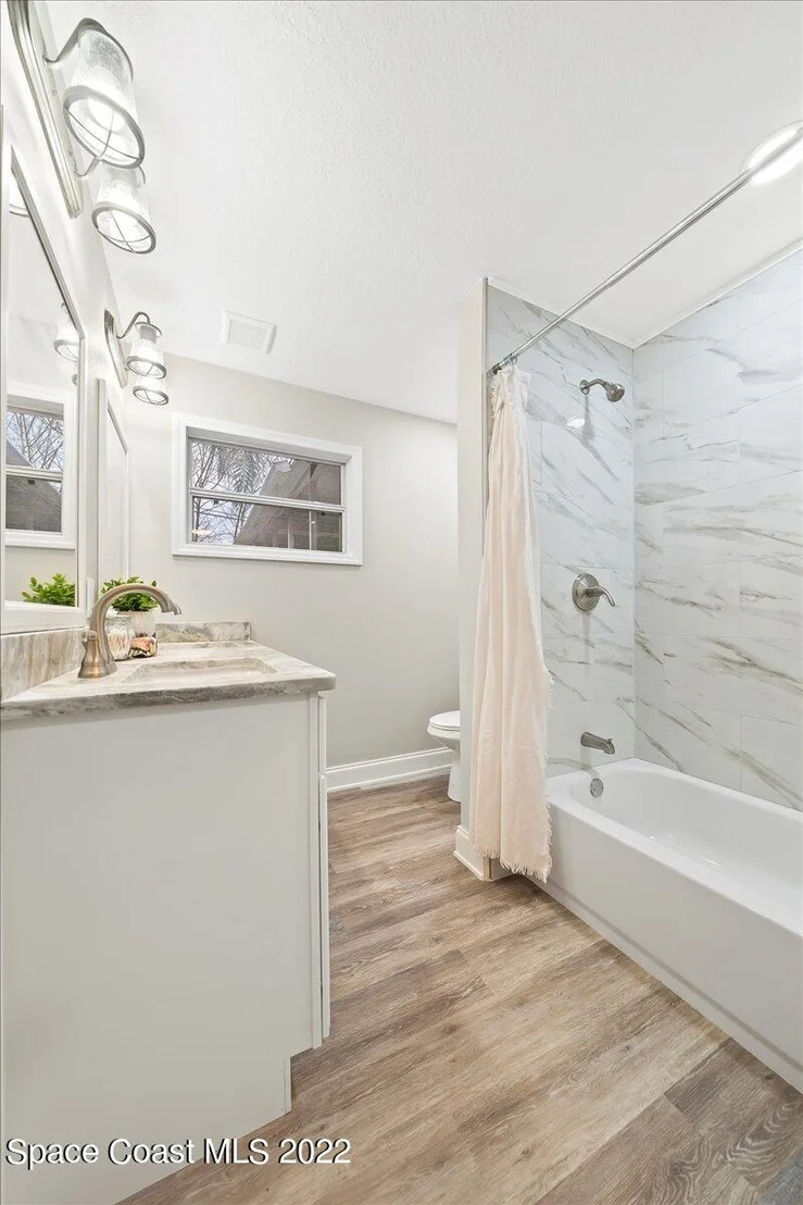 Photo of 19 Burlington Avenue