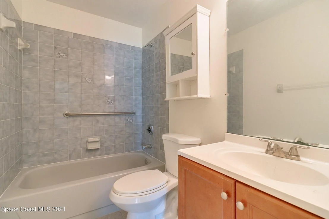 Photo of 1038 Evernia Street