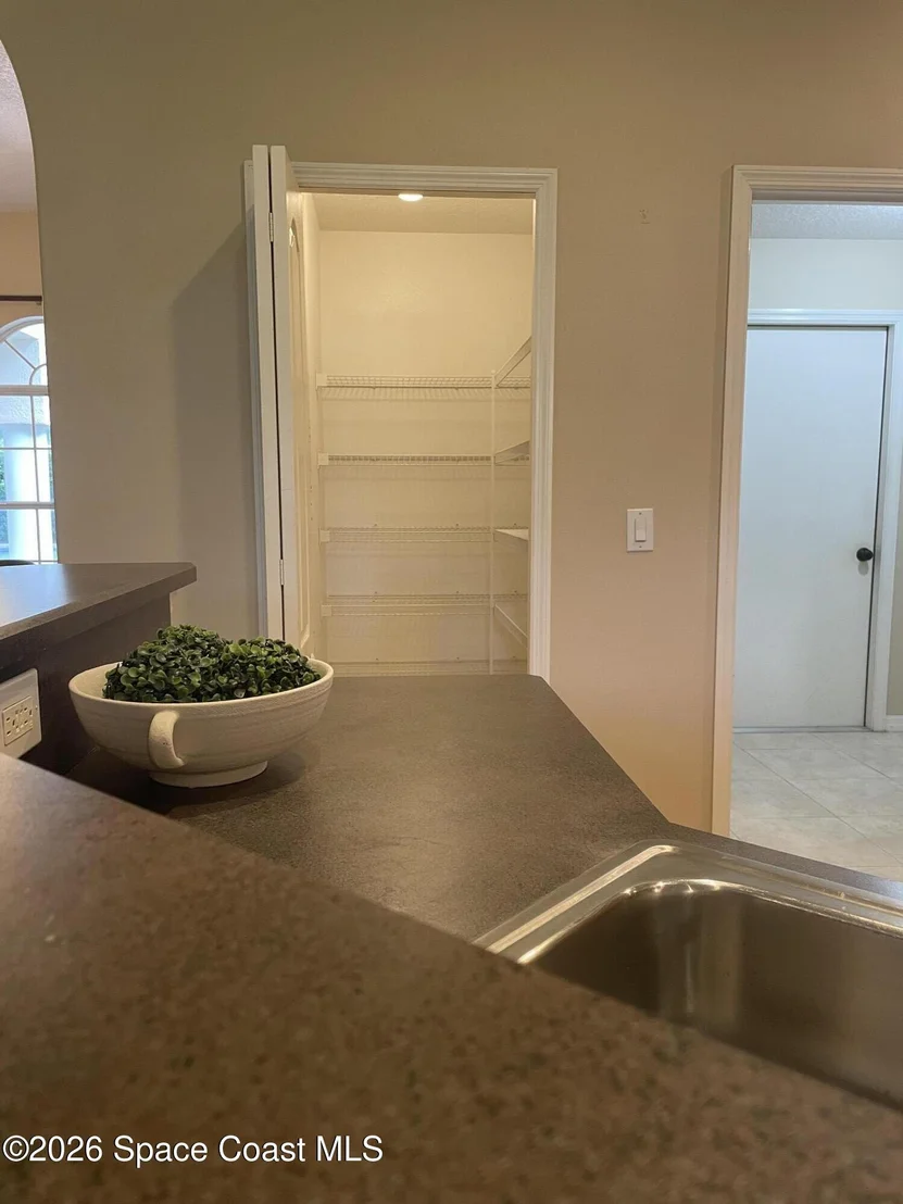 Photo of 1860 Windbrook Drive SE