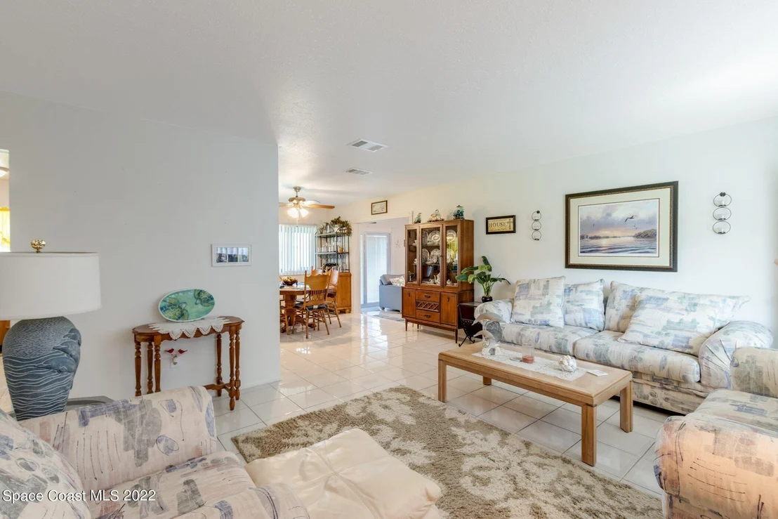 Photo of 1124 Hooper Avenue NE