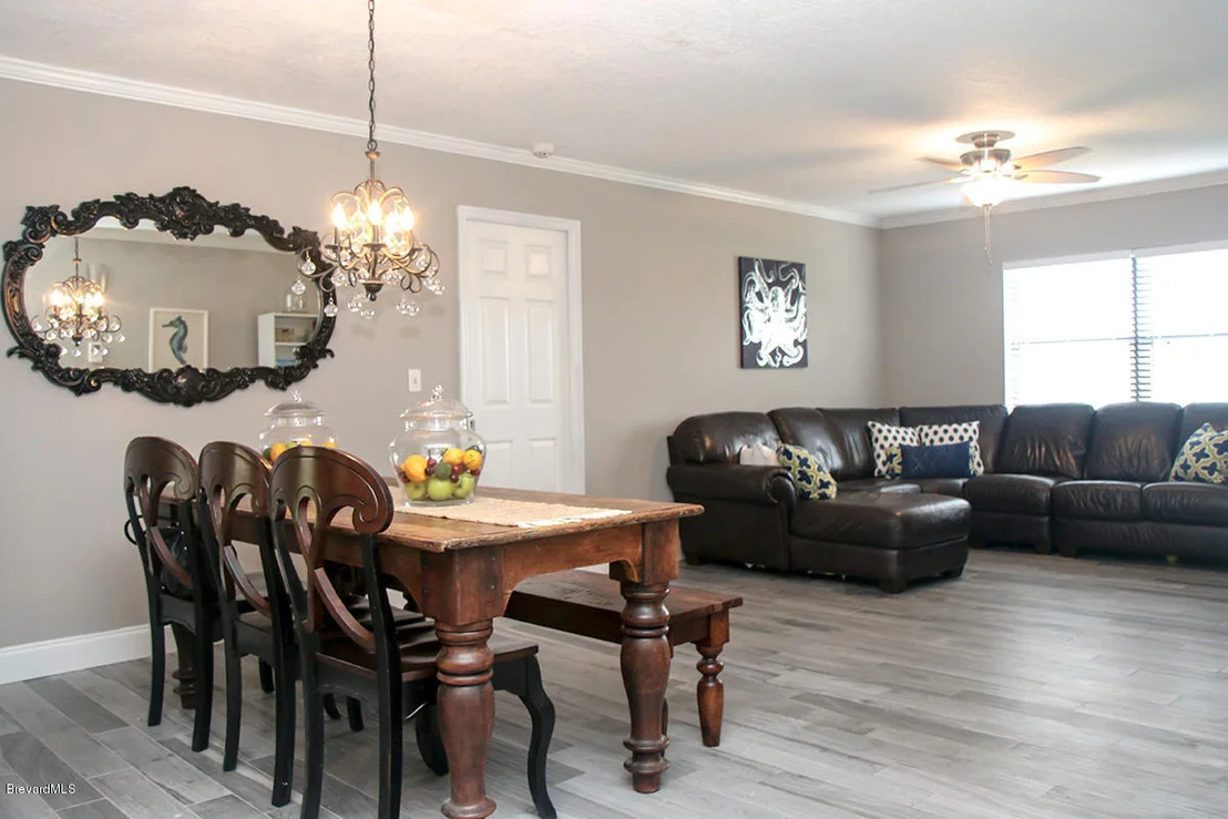 Photo of 595 Deerfield Drive